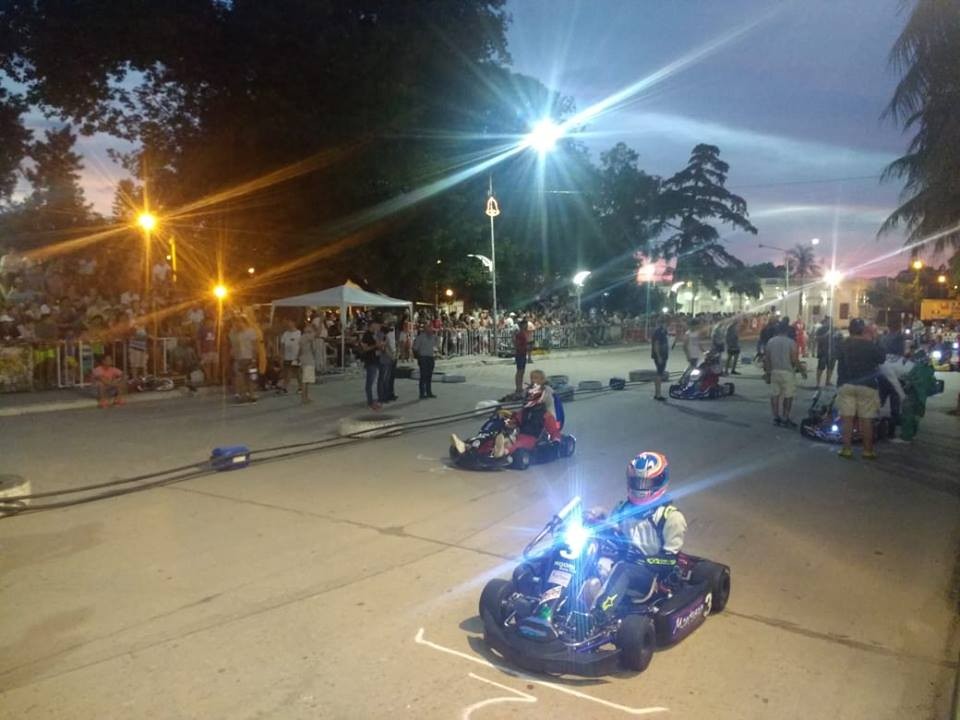 San Justo vibró con el kartódromo callejero nocturno